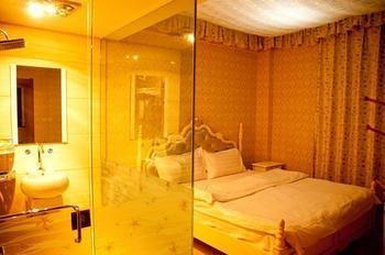 Lucky 5 Million Express Hotel Yuxi Kunming Exterior photo