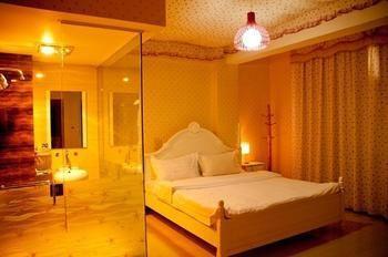 Lucky 5 Million Express Hotel Yuxi Kunming Exterior photo